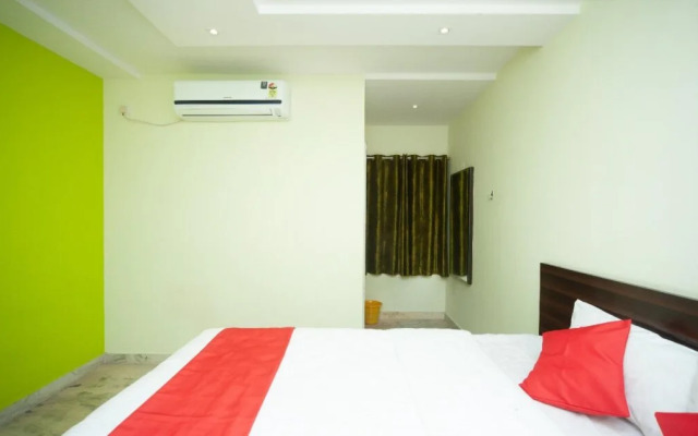 Sri Kumaran Residency By OYO Rooms
