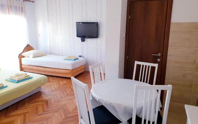 Apartmani I Sobe Milojevic