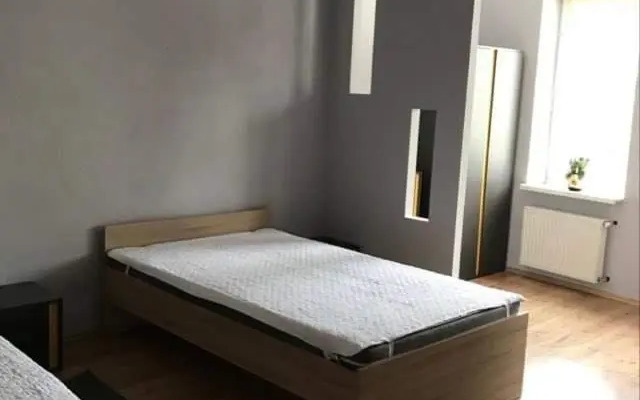 Затишна квартира в спальному районі