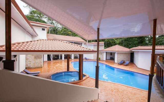 Chachagua Suites & Villas