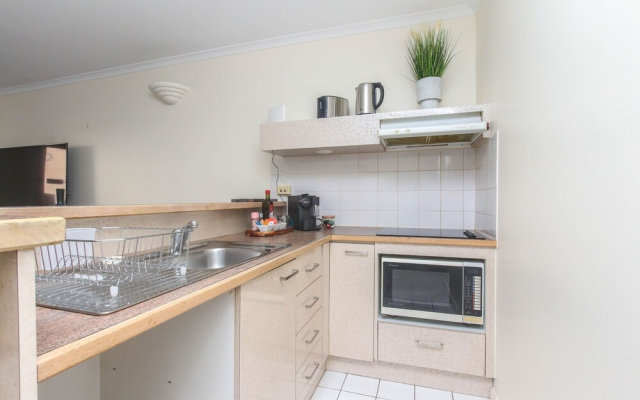 Inner City One Bedroom Apartment 27