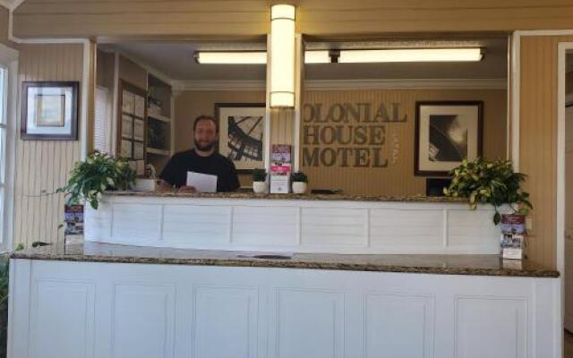 Colonial House Motel