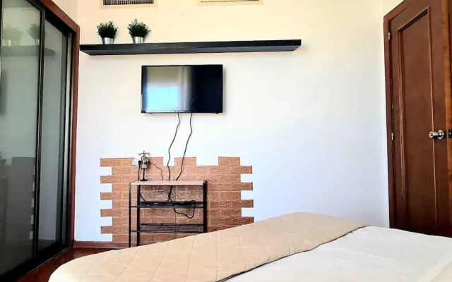 SHaYaSH apartments Leonardo Bat-Yam