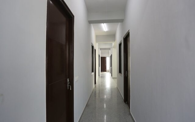 OYO 9935 Hotel Mango House