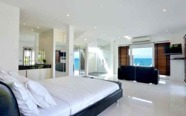 Luxury 5 Stars Beach Villa 6 Beds