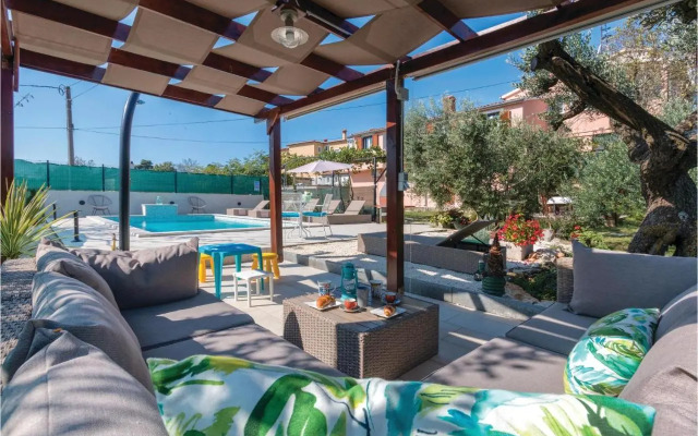Apartment Banjole with Sea View 201