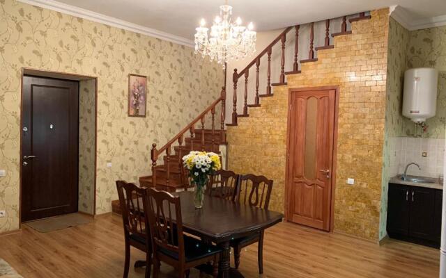 Apartment on Zhukovskogo