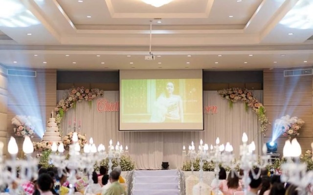 S-Tawan Hotel & Convention
