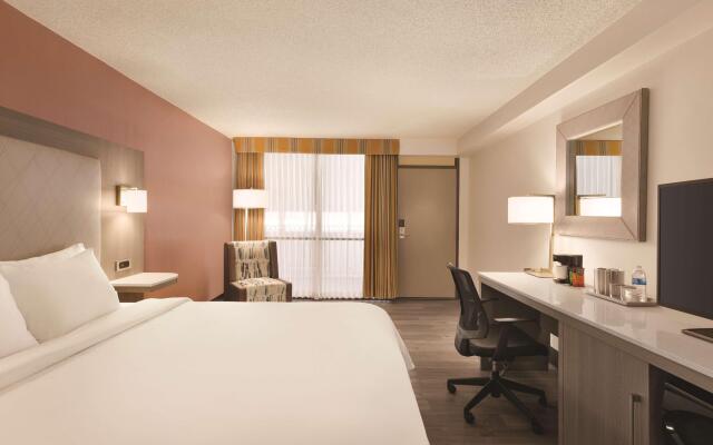 Radisson Hotel Lenexa Overland Park