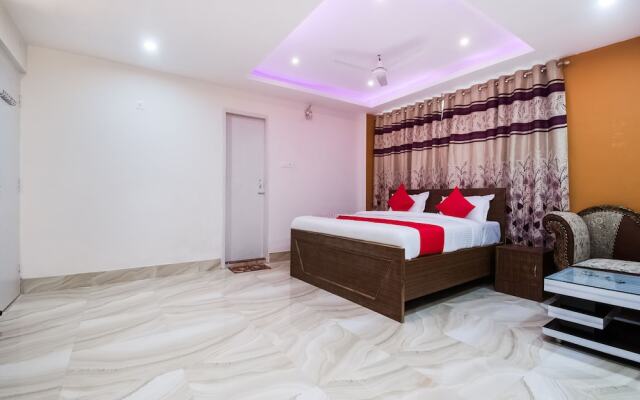Capital O 27616 Hotel Mega Royal