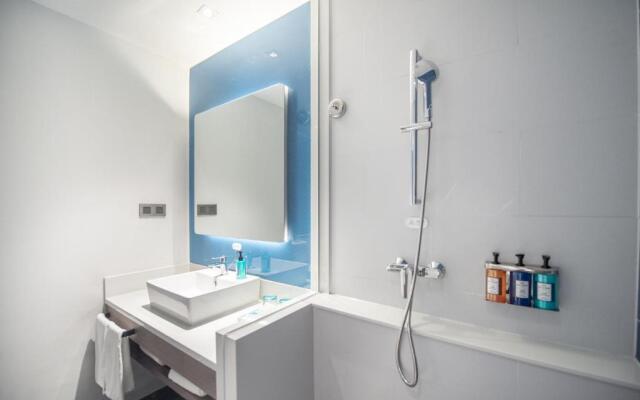 Holiday Inn Express NanTong City Center