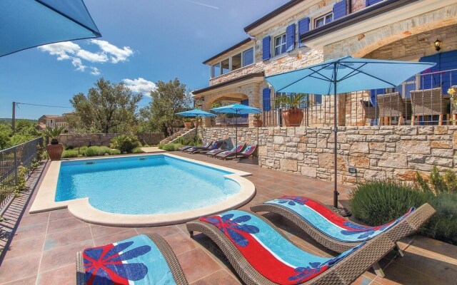 Nice Home in Malinska With Wifi and 5 Bedrooms