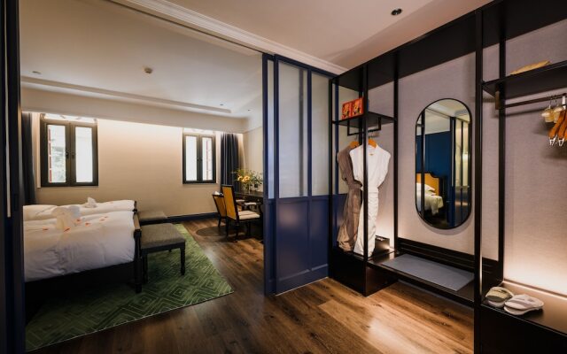 Chikan Gu Zheng Mei Tang Hotel