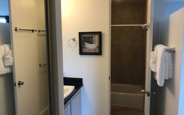 Kauhale Makai 430 - One Bedroom Condo