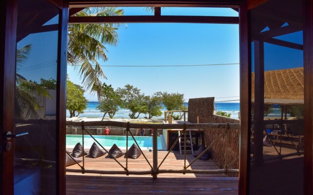 Mad Monkey Gili Trawangan - Hostel