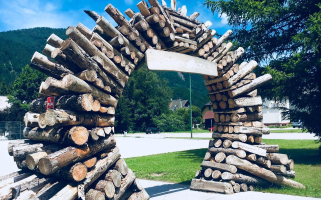 Vall’s apartment- by ski slopes