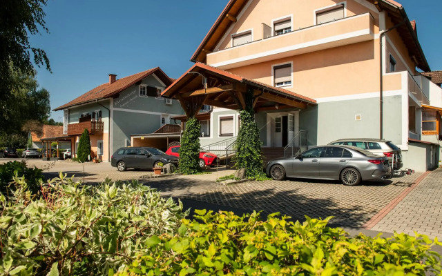 Altneudörflerhof Hotel Garni