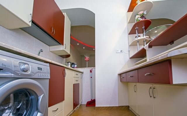 FlatsInYerevan - Apartments by Republic Square