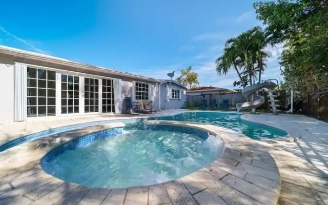 Heated Pool Home Near Beach