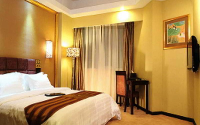 Fortune Hotel