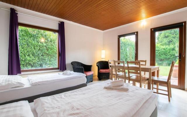Tolstov House - 6 Room Villa with Garden - 15min Messe DUS