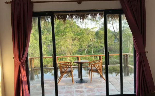 Sok San Long Beach Bungalow