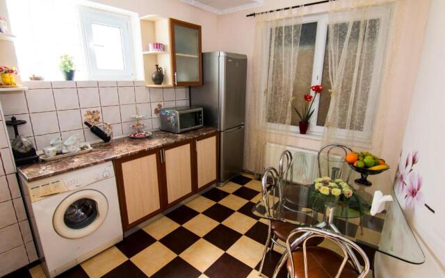 Charming Apartment in Villa near Airport