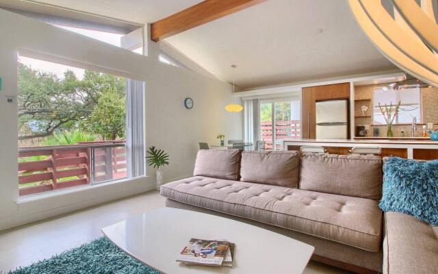 Travis Heights Modern I