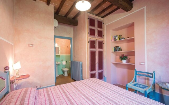 Beautiful Home in Buggiano PT With Wifi and 3 Bedrooms