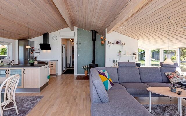 7 Person Holiday Home in Hojslev