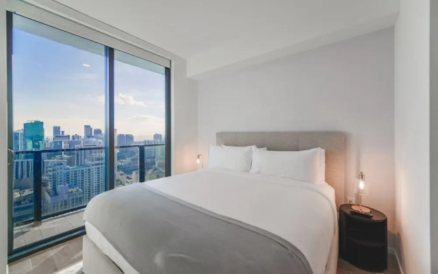 Views Apartment Near Bayfront Park