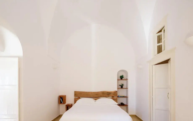Diva Santorini Luxury Villa