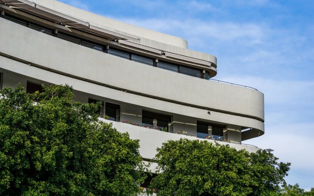 The White House Hotel at Dizengoff Square