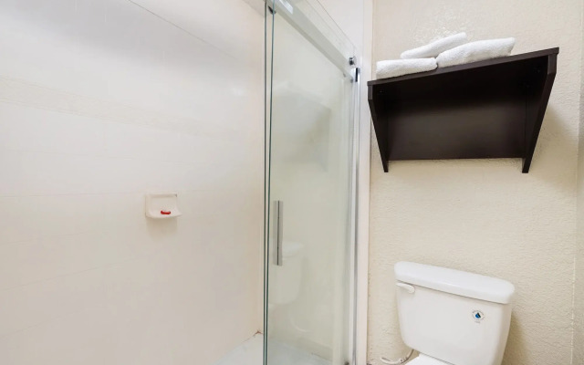 OYO Hotel Tulsa N Sheridan Rd & Airport