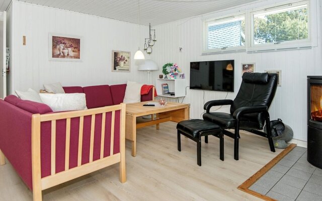 Simplistic Holiday Home in Ringkøbing near Sea