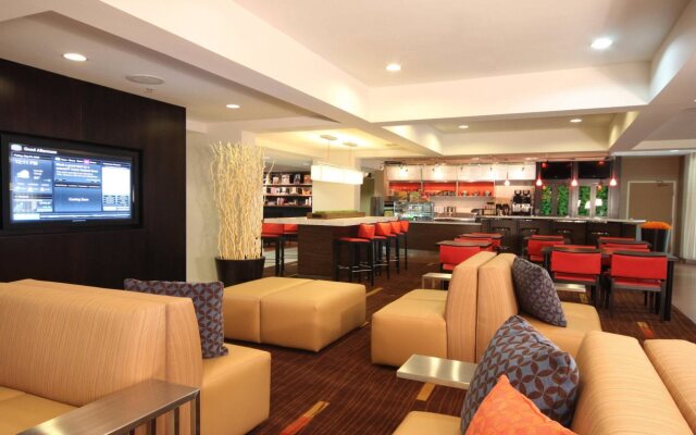 Courtyard by Marriott Chicago Bloomingdale