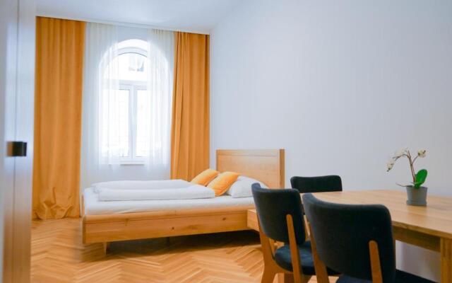 Nadland Apartments B7