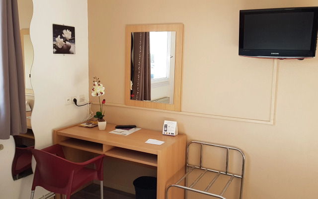 The Originals Access, Hôtel les Iris