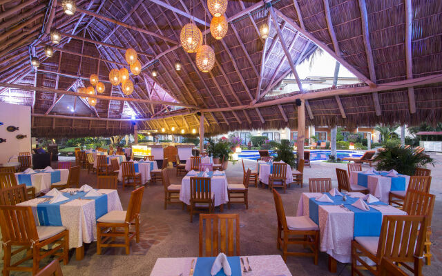 Flamingo Vallarta Hotel & Marina