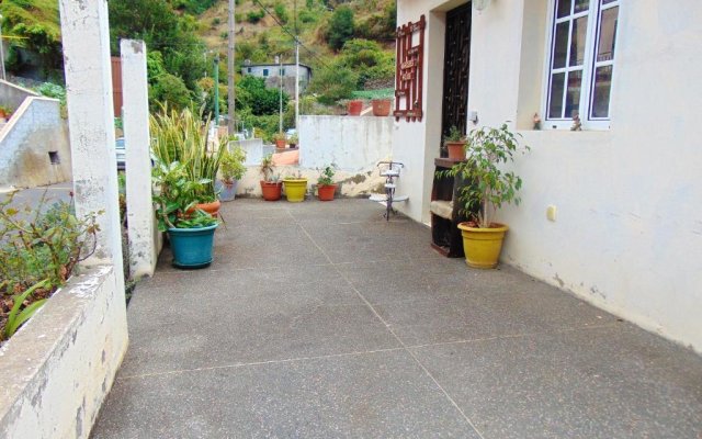 House with 2 bedrooms in Machico with WiFi 4 km from the beach