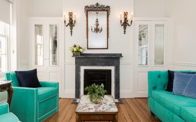 The Battery Carriage House