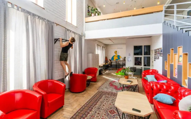 ololoFreelander work and travel Hostel