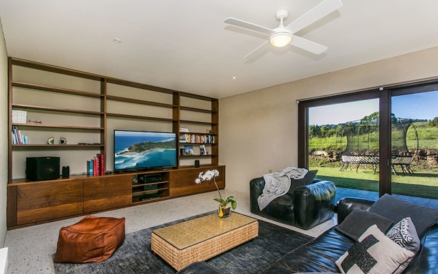 Myocum House - spacious hinterland farmhouse