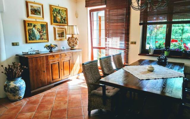 House with 3 Bedrooms in Šamorín, with Furnished Terrace And Wifi