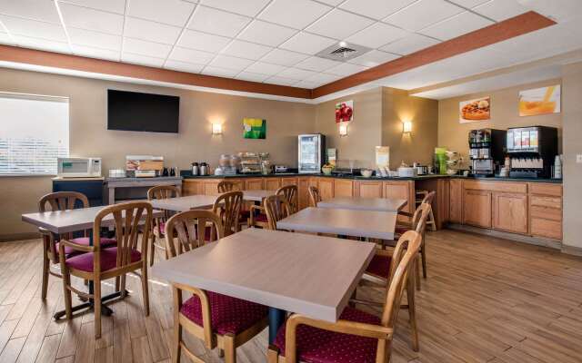 Quality Inn & Suites New Castle