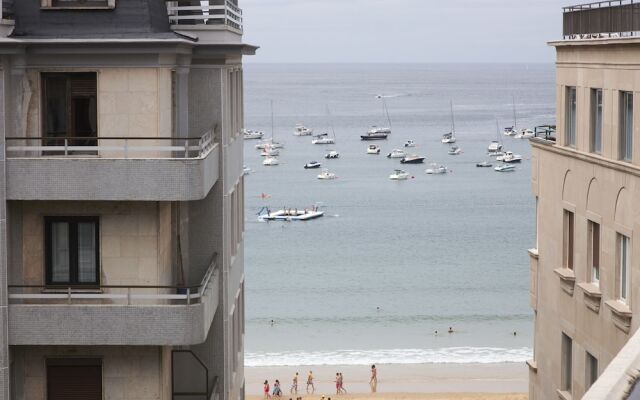 Zubieta Playa 3 Apartment by FeelFree Rentals