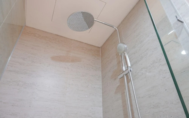 Fancy And Nice 1Br At Gold Coast Apartment