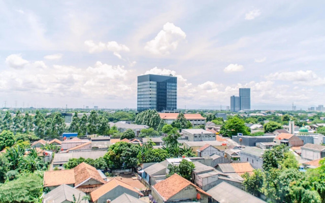 Comfort Living Studio Room At Bintaro Icon Apartment