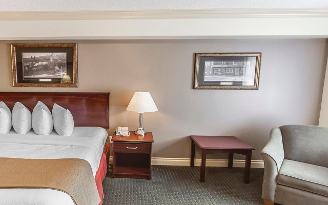 Comfort Inn & Suites