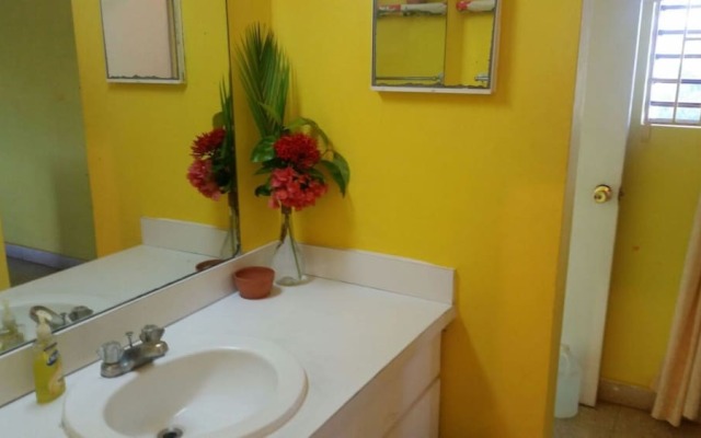 Holiday House at Villa Montego